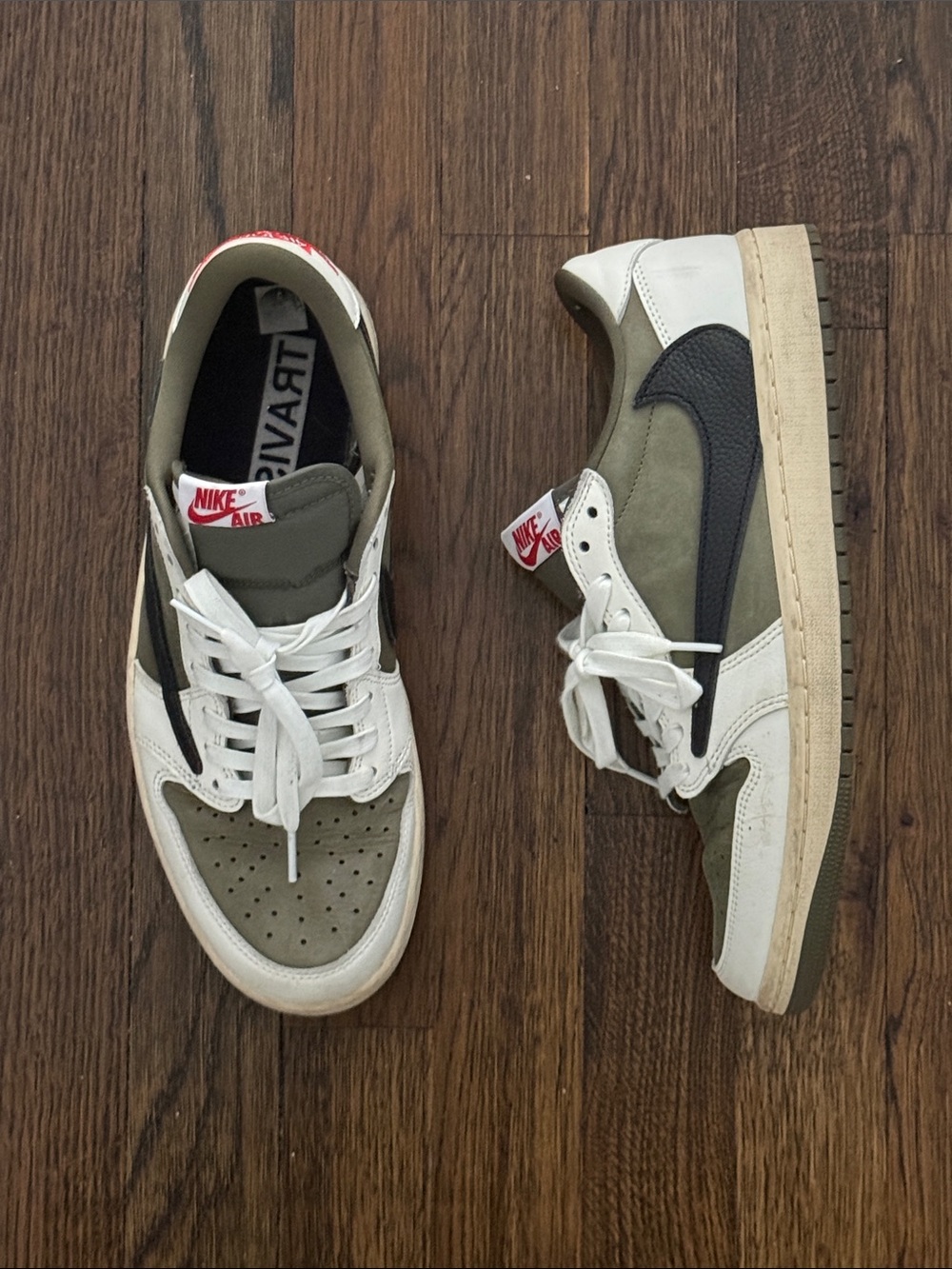 USED Travis Scott AJ1 lows in good condtion size 9 no box